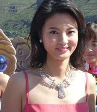 best play n go slot Tanpa diduga, Ms. Zhou, pelanggan tetap salon kecantikan mereka, sebenarnya adalah ibu Su Yiqian.